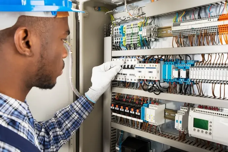How To Spot The Signs That Your Electrical System Needs Repair in Edinburg, TX